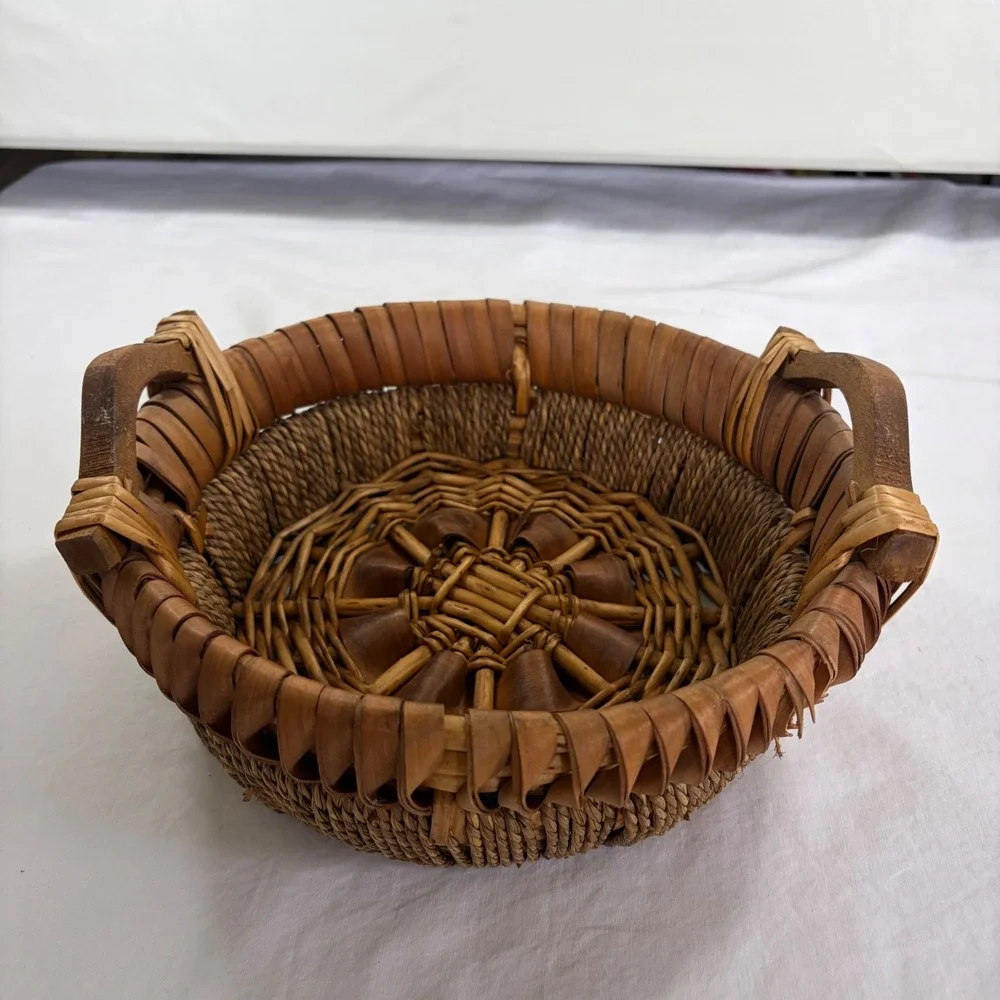 Vintage Round Wicker Basket with Wooden Handles Rustic Boho Storage Decor Brown